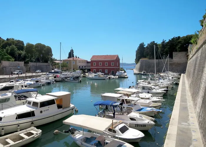 Stana-1 By Interhome Diklo